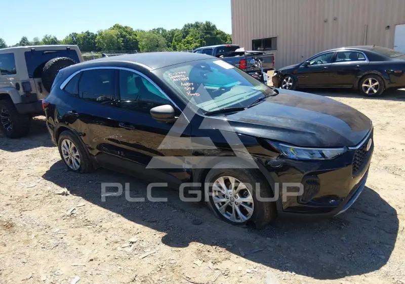 2023 Ford ESCAPE photo