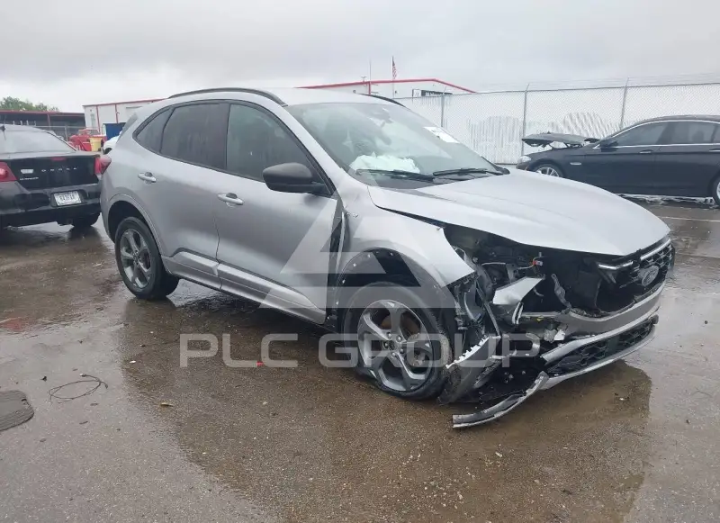 2023 Ford ESCAPE photo