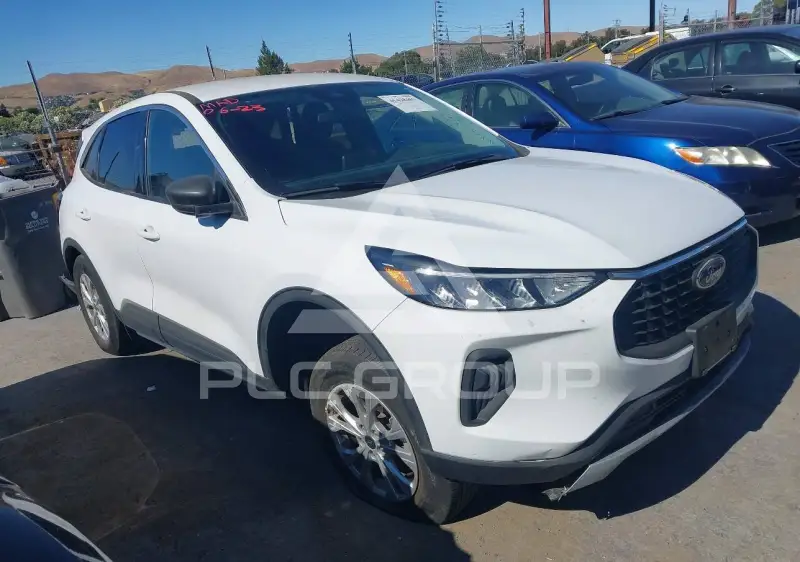 2023 Ford ESCAPE photo