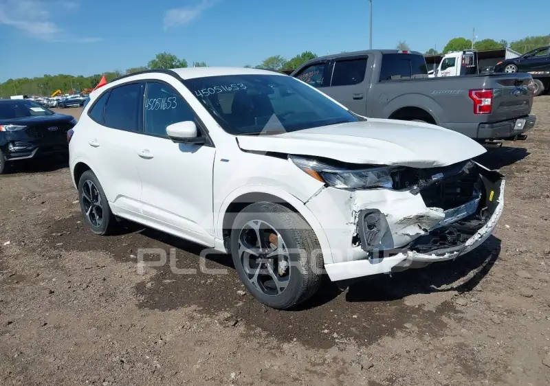 2023 Ford ESCAPE фото