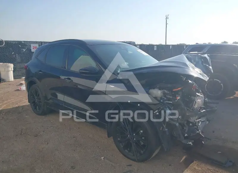 2023 Ford ESCAPE photo