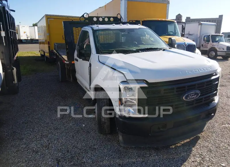 2023 Ford F-550 фото