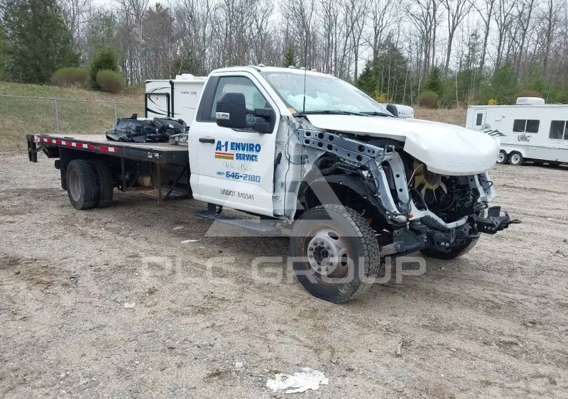 2023 Ford F-550 photo