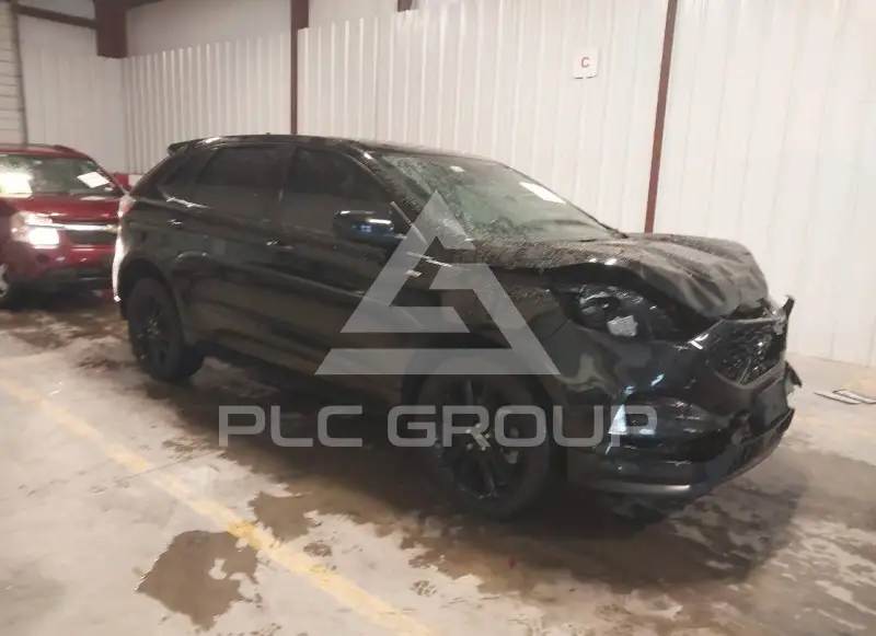 2023 Ford EDGE photo