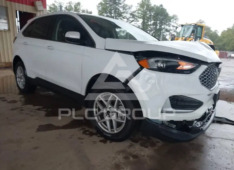 2023 Ford EDGE photo