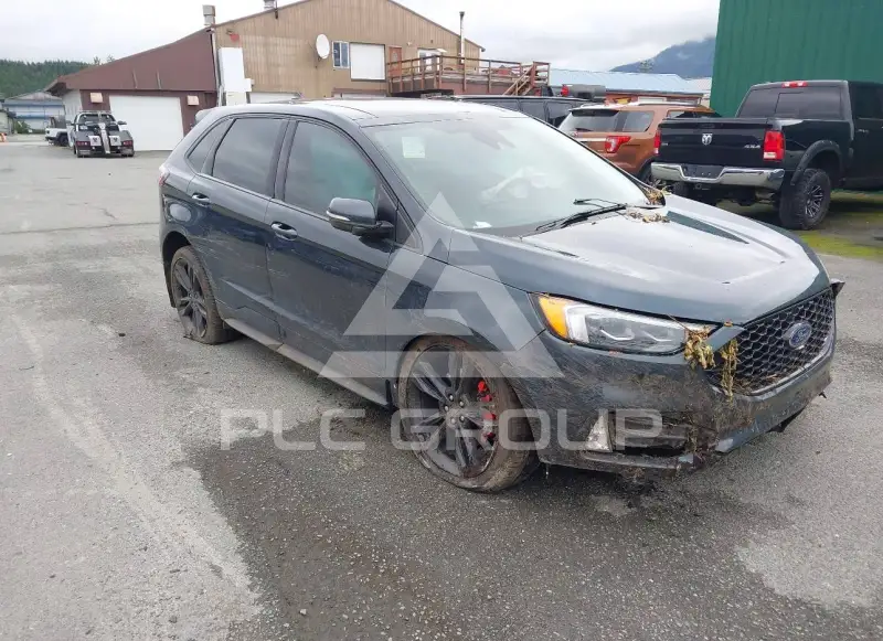 2023 Ford EDGE photo