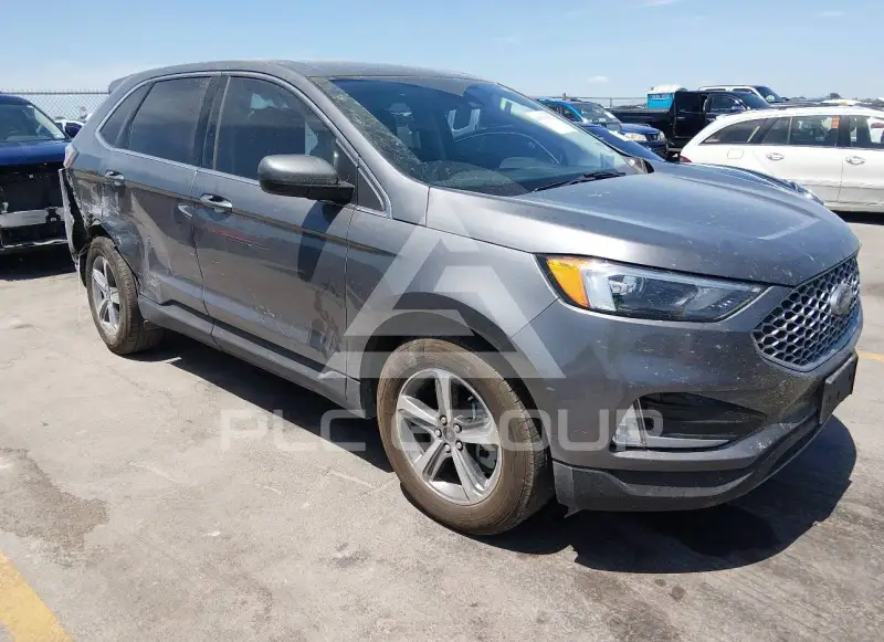 2023 Ford EDGE photo