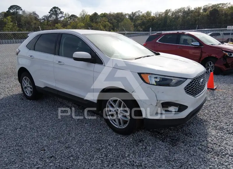 2023 Ford EDGE photo