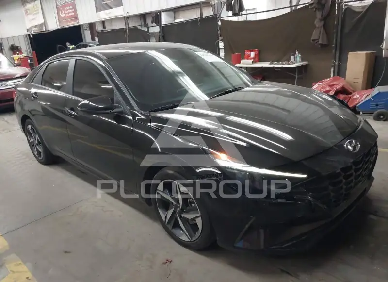 2023 Hyundai Elantra photo