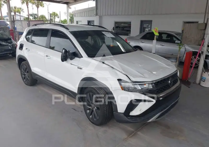 2023 Volkswagen Taos photo