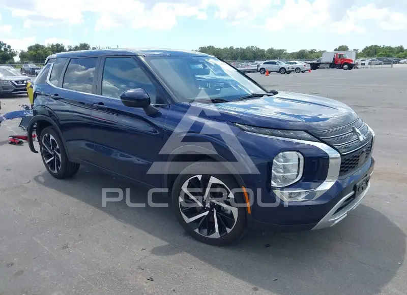 2024 Mitsubishi OUTLANDER photo