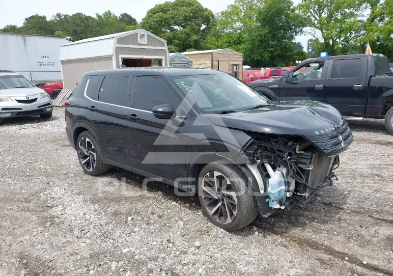 2024 Mitsubishi OUTLANDER photo