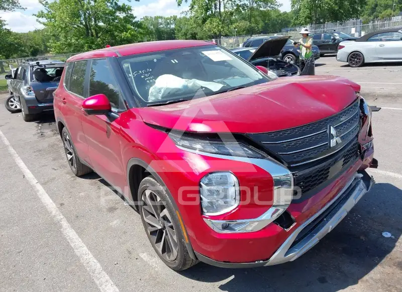 2024 Mitsubishi OUTLANDER фото