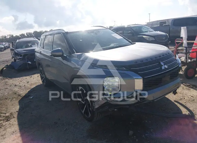2024 Mitsubishi OUTLANDER photo