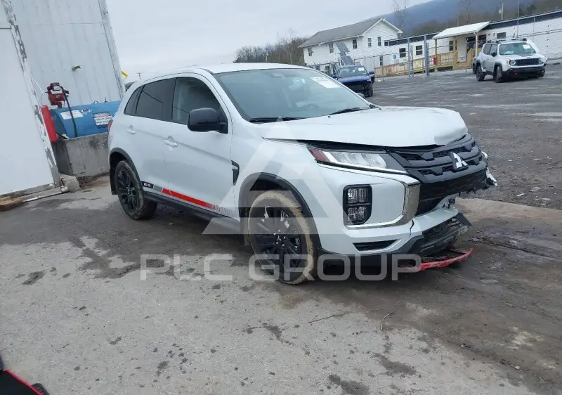 2024 Mitsubishi OUTLANDER photo
