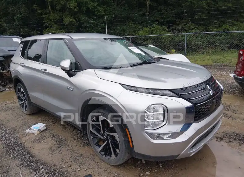 2024 Mitsubishi OUTLANDER фото