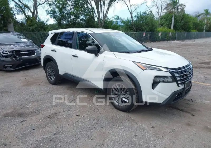 2024 Nissan ROGUE photo