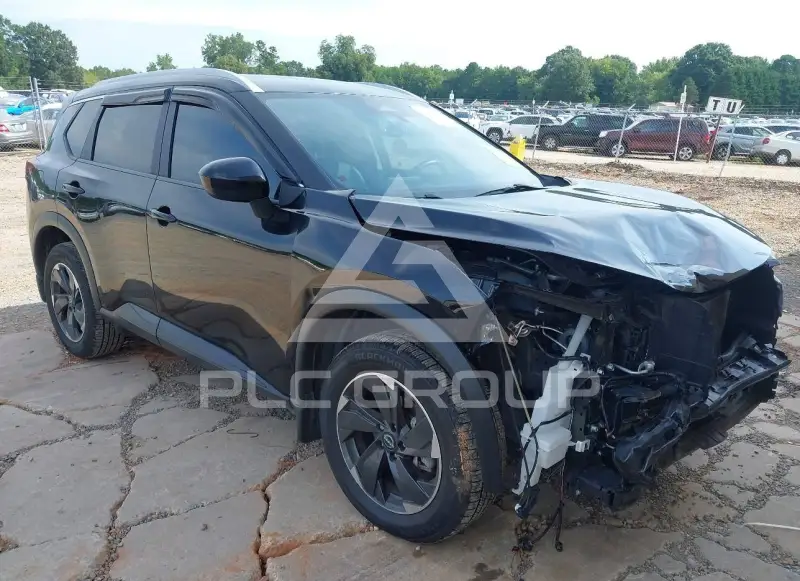 2024 Nissan ROGUE photo