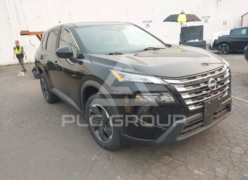 2024 Nissan ROGUE photo