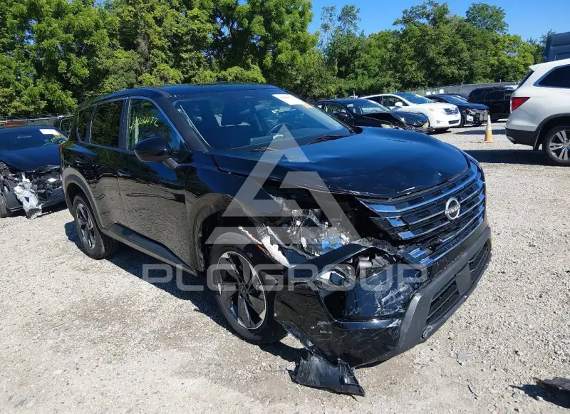 2024 Nissan ROGUE photo