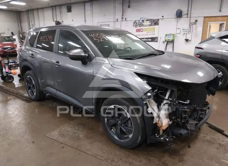 2024 Nissan ROGUE photo