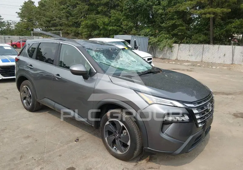 2024 Nissan ROGUE photo