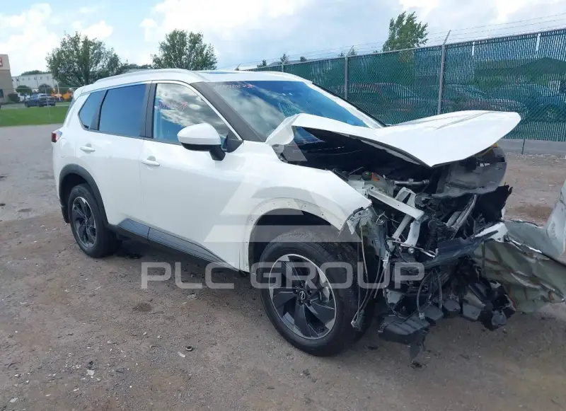 2024 Nissan ROGUE photo