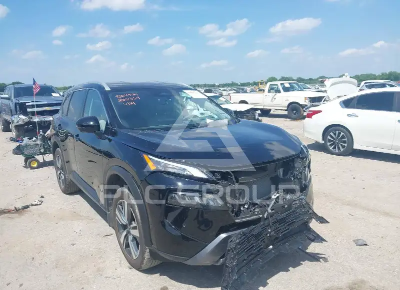 2024 Nissan ROGUE photo