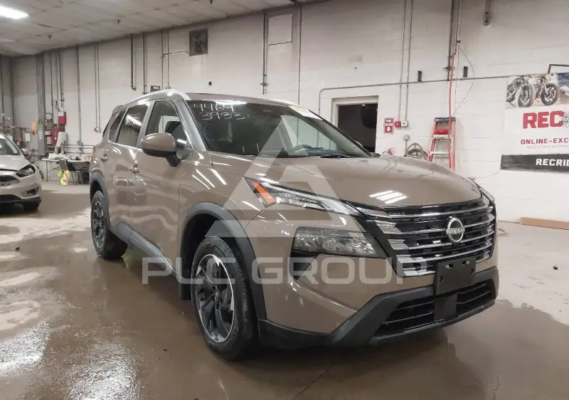 2024 Nissan ROGUE фото