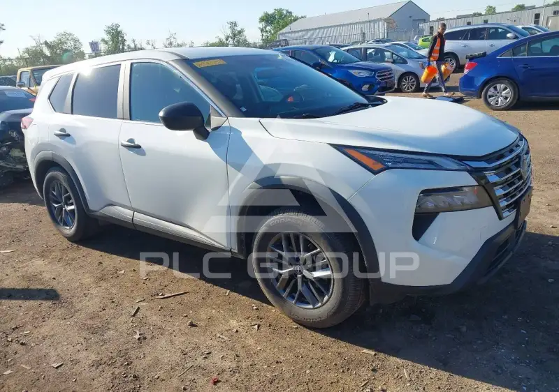2024 Nissan ROGUE photo