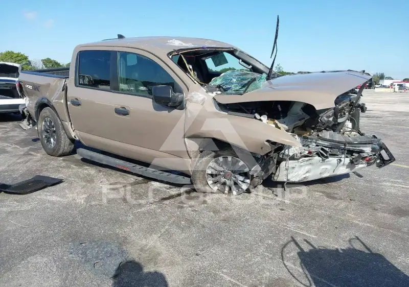 2024 Nissan TITAN photo