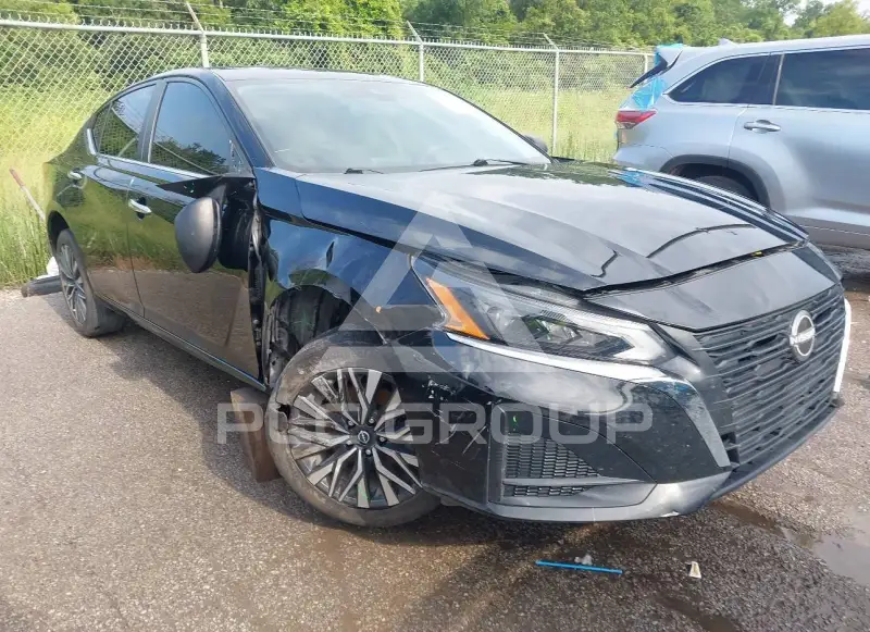 2024 Nissan ALTIMA photo