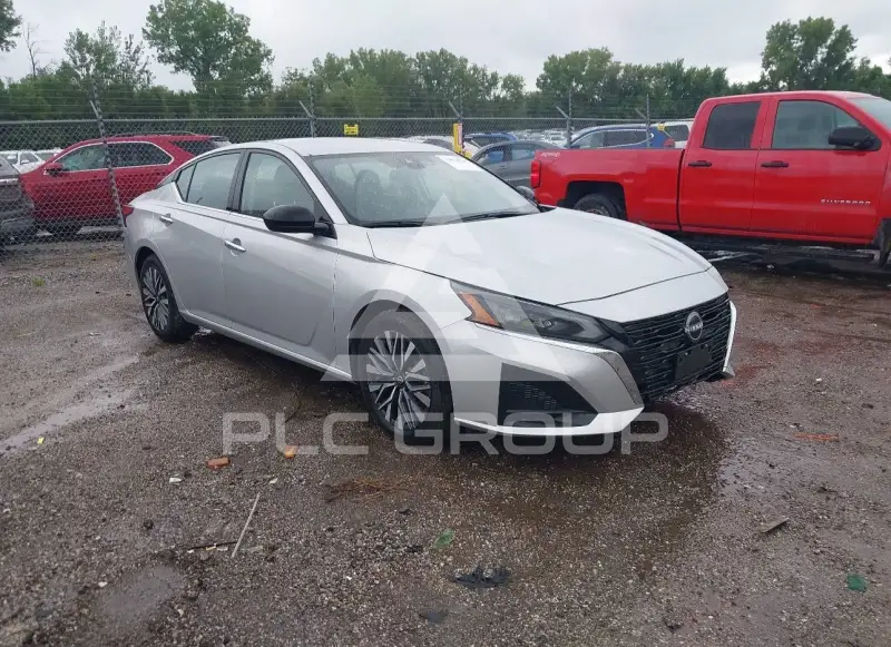 2024 Nissan ALTIMA photo
