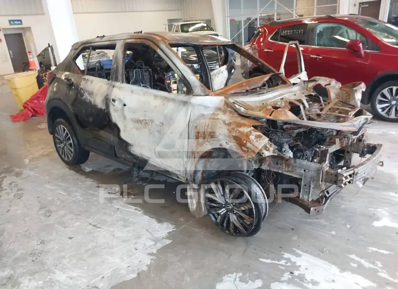 2024 Nissan KICKS фото