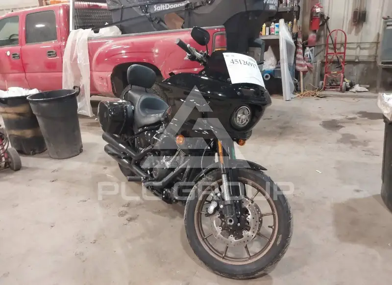 2024 Harley-Davidson FXLR фото
