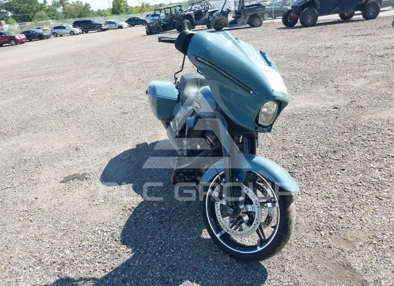 2024 Harley-Davidson FLHX photo