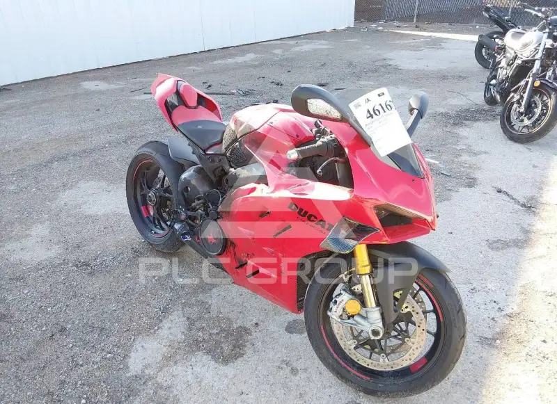 2024 Ducati PANIGALE photo