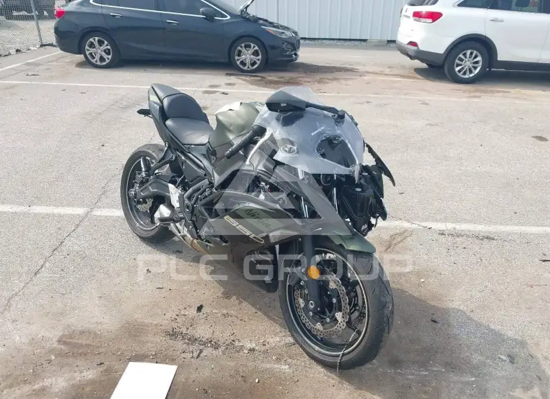 2024 Kawasaki EX650 photo