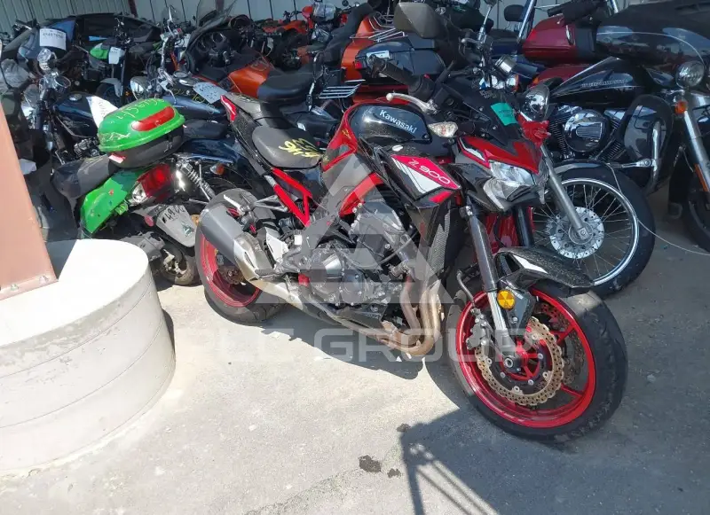 2024 Kawasaki ZR900 фото