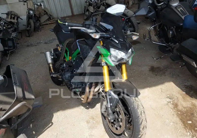 2024 Kawasaki ZR900 фото