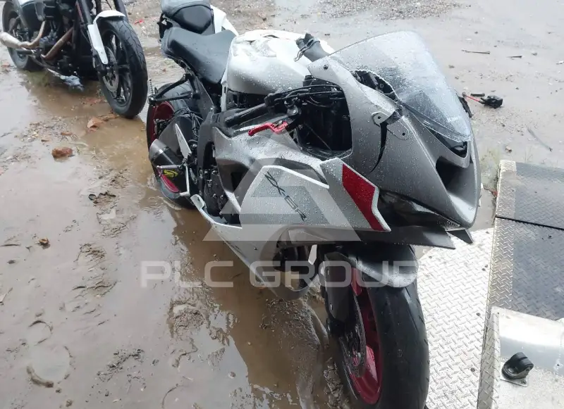 2024 Kawasaki ZX636 фото