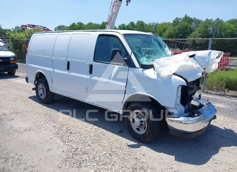 2024 Chevrolet EXPRESS фото