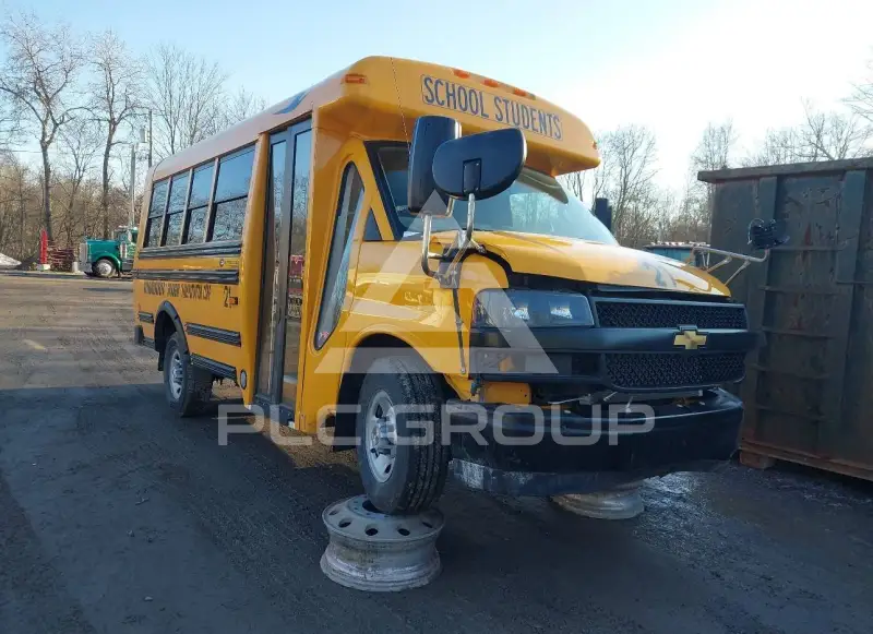 2024 Chevrolet EXPRESS фото