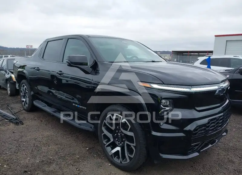 2024 Chevrolet SILVERADO фото