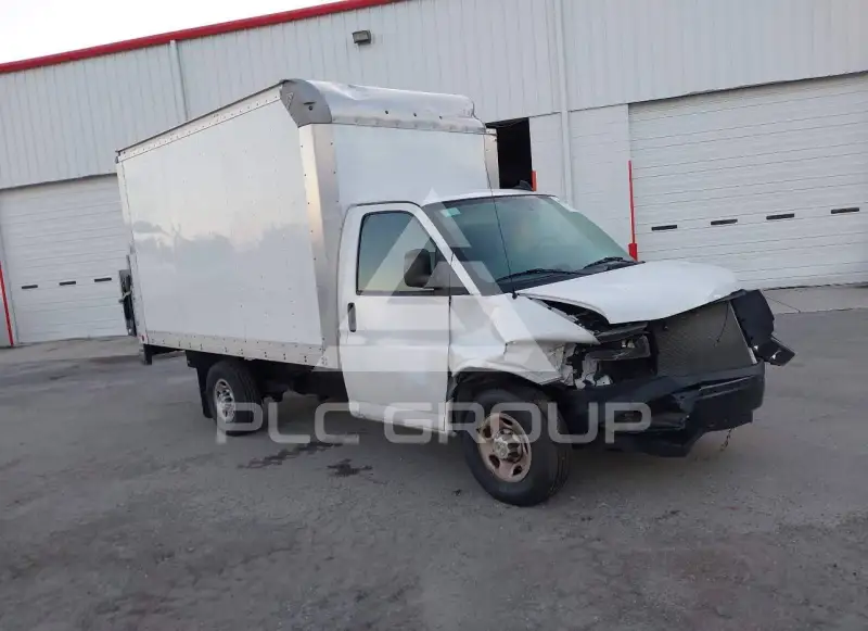 2024 Chevrolet Express фото