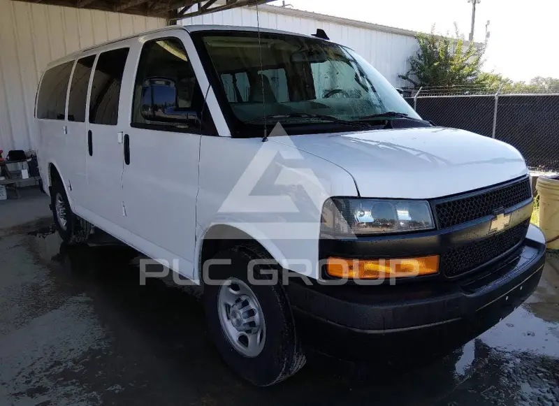 2024 Chevrolet Express photo