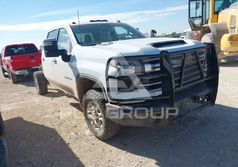 2024 Chevrolet Silverado photo