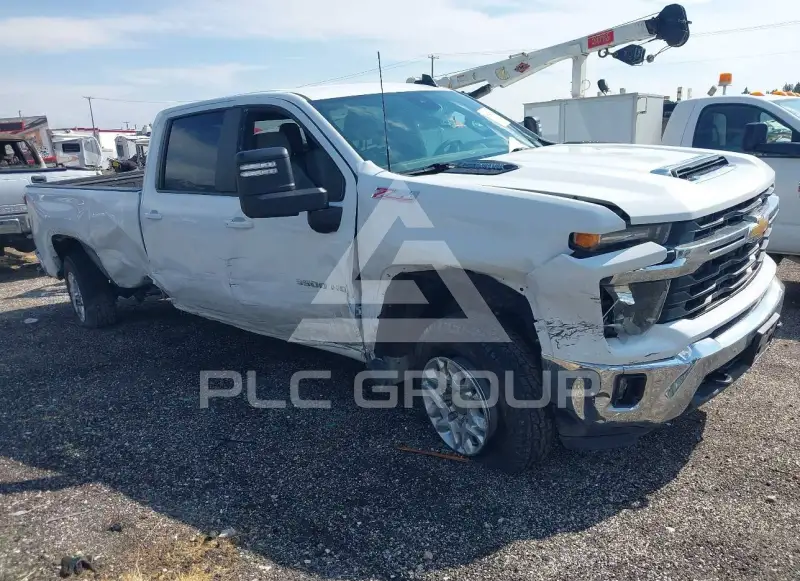 2024 Chevrolet Silverado фото