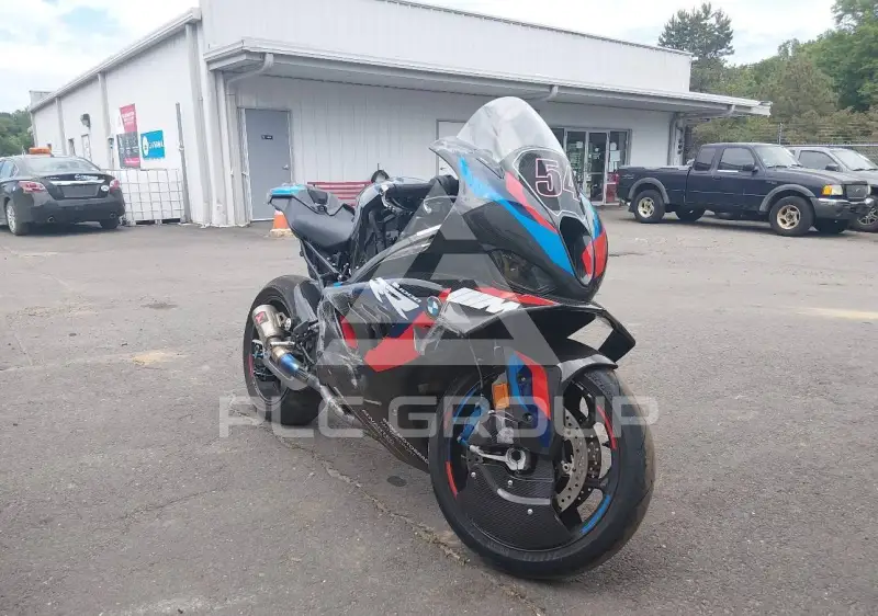 2024 BMW M 1000 фото