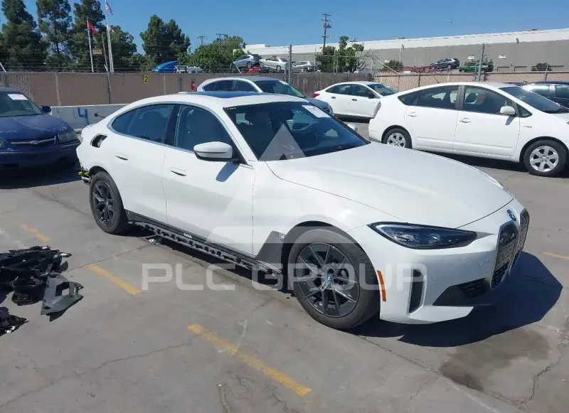 2024 BMW I4 фото
